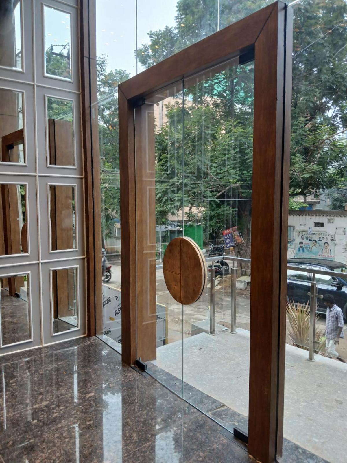 Blossoms Premium- Beside Care Hospital- Banjara Hills Hotel