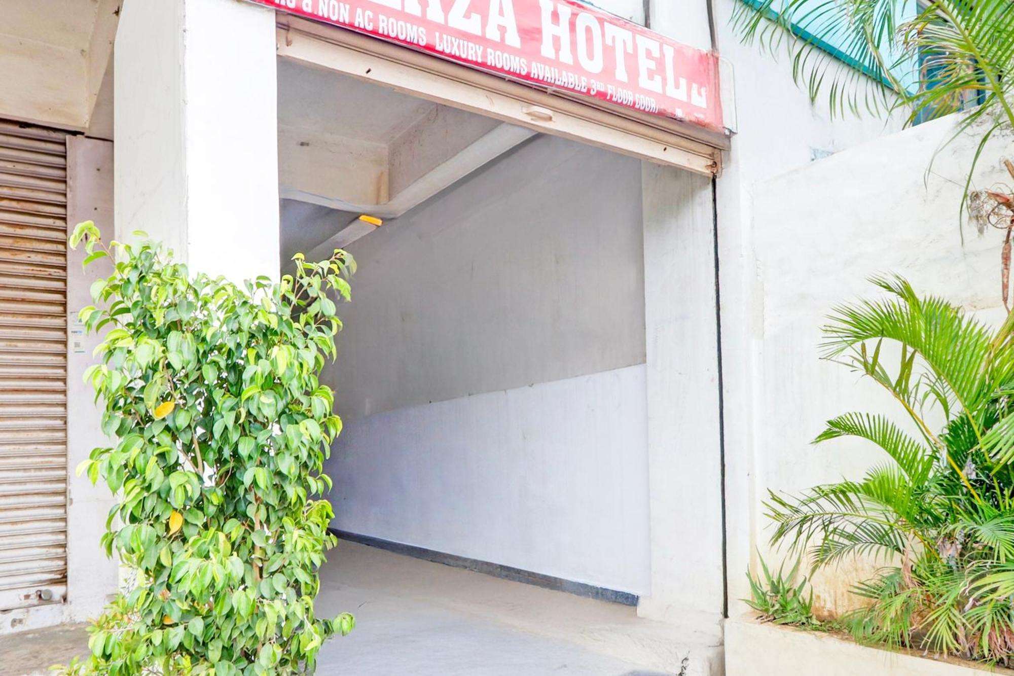 Hotel O Plaza 3*