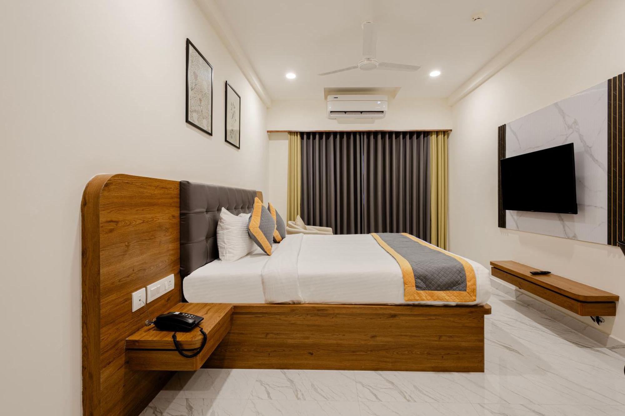 Lemonridge Idpl Balanagar Hotel 3*