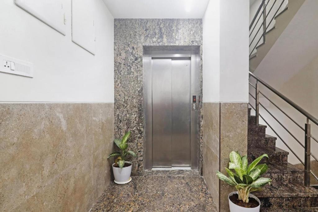 Hotel Collection O Ameerpet Balkampet Road Hyderabad