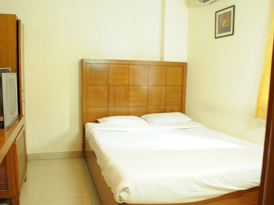 Treebo Trend Grand Plaza Nampally