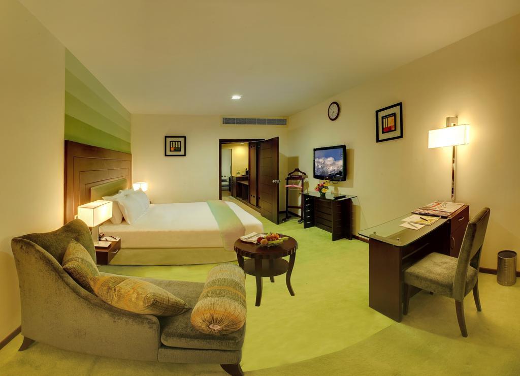 Hotel One Continent Atria