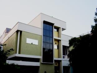 Falcons Nest 2*