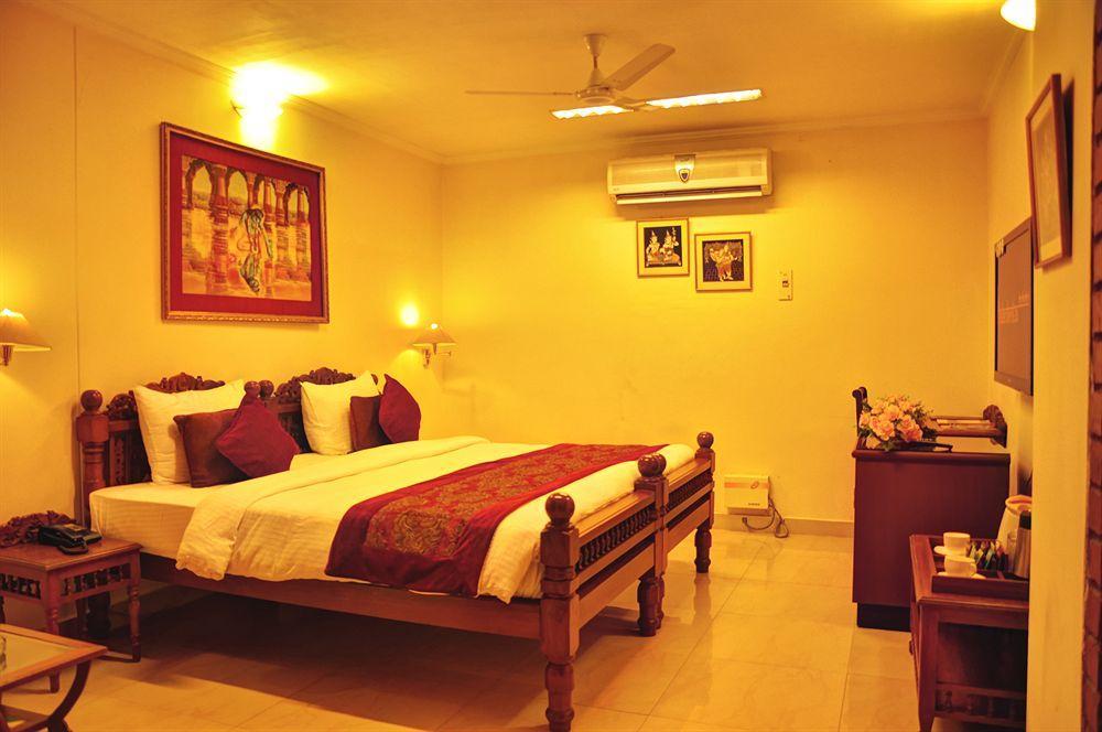 Aalankrita Hotel