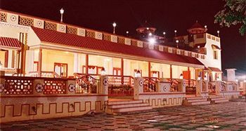Dhola-ri-dhani Hotel 3*