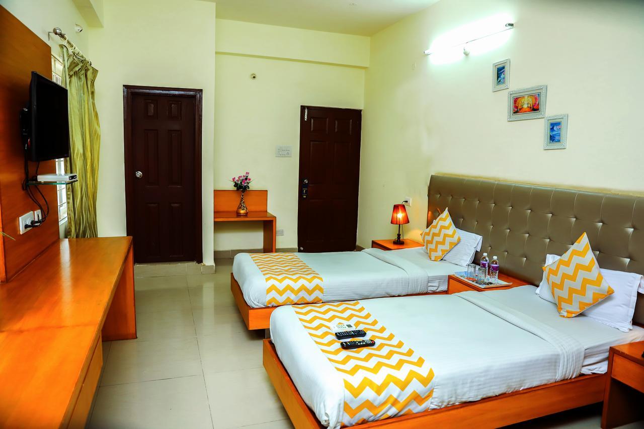 Oyo 16485 Ans Cyber Castle 3* Hyderabad