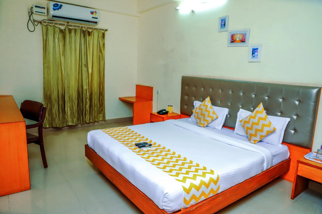 Hotel Oyo 16485 Ans Cyber Castle