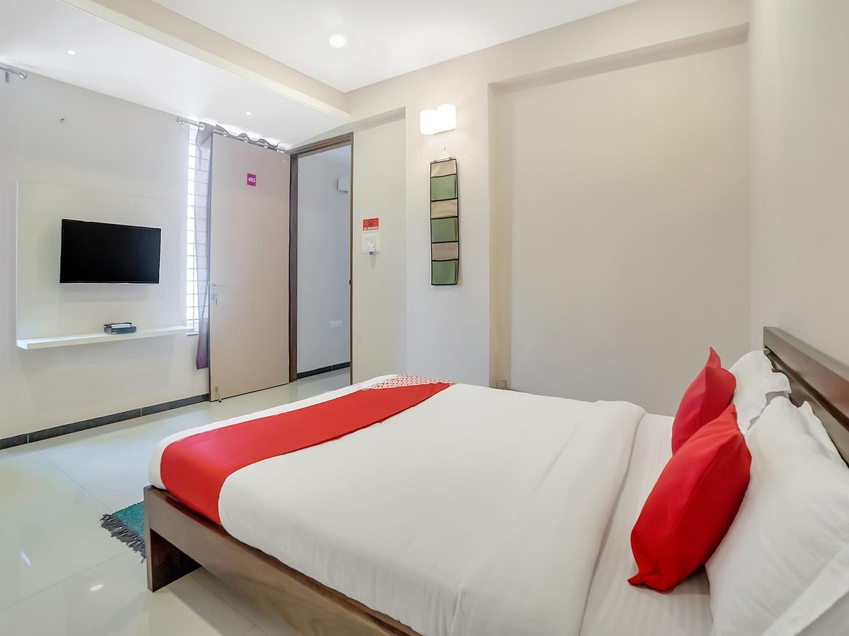 Hotel Oyo 12663 Abode Platina 3*