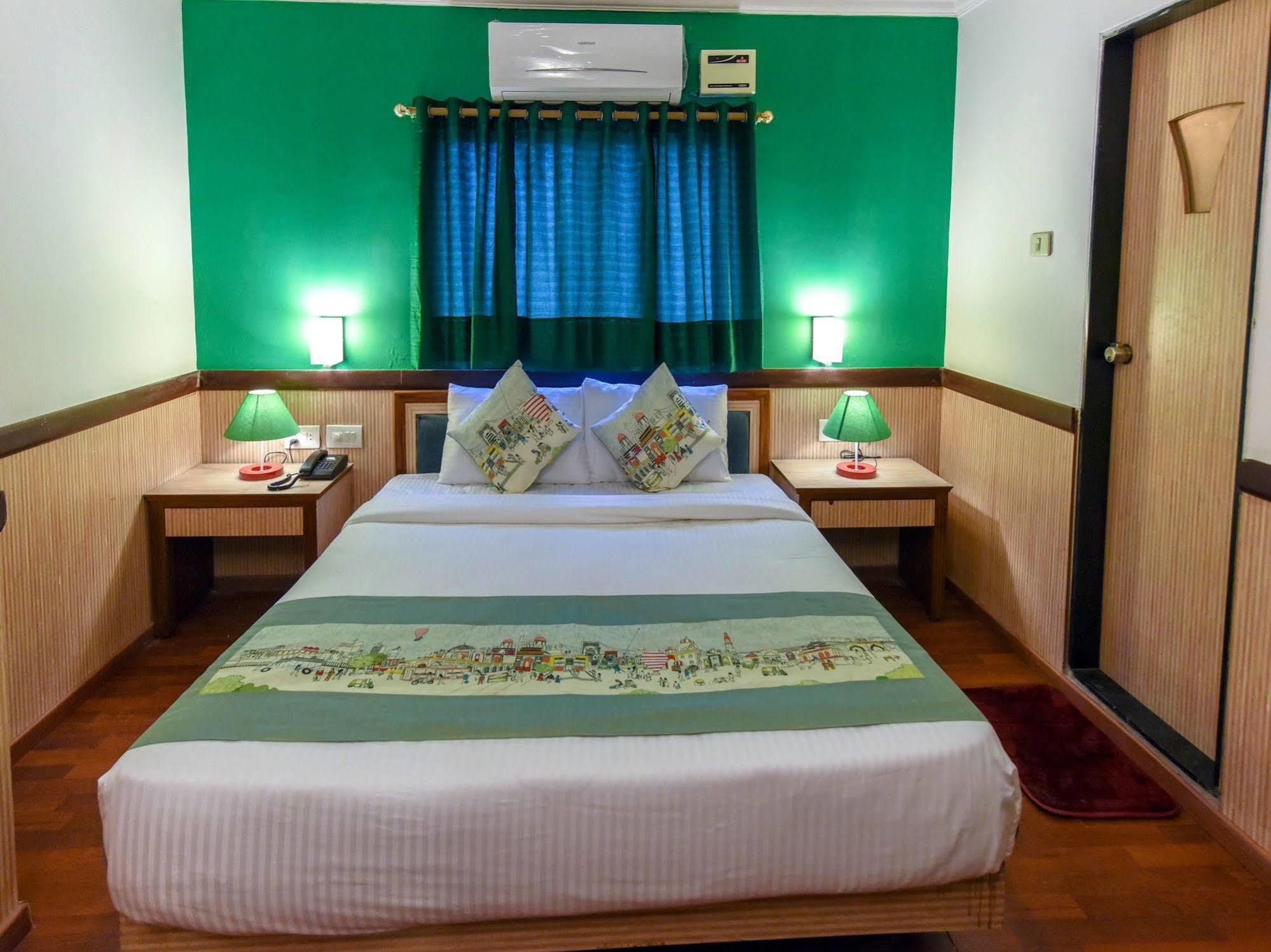 Oyo Abids Hotel