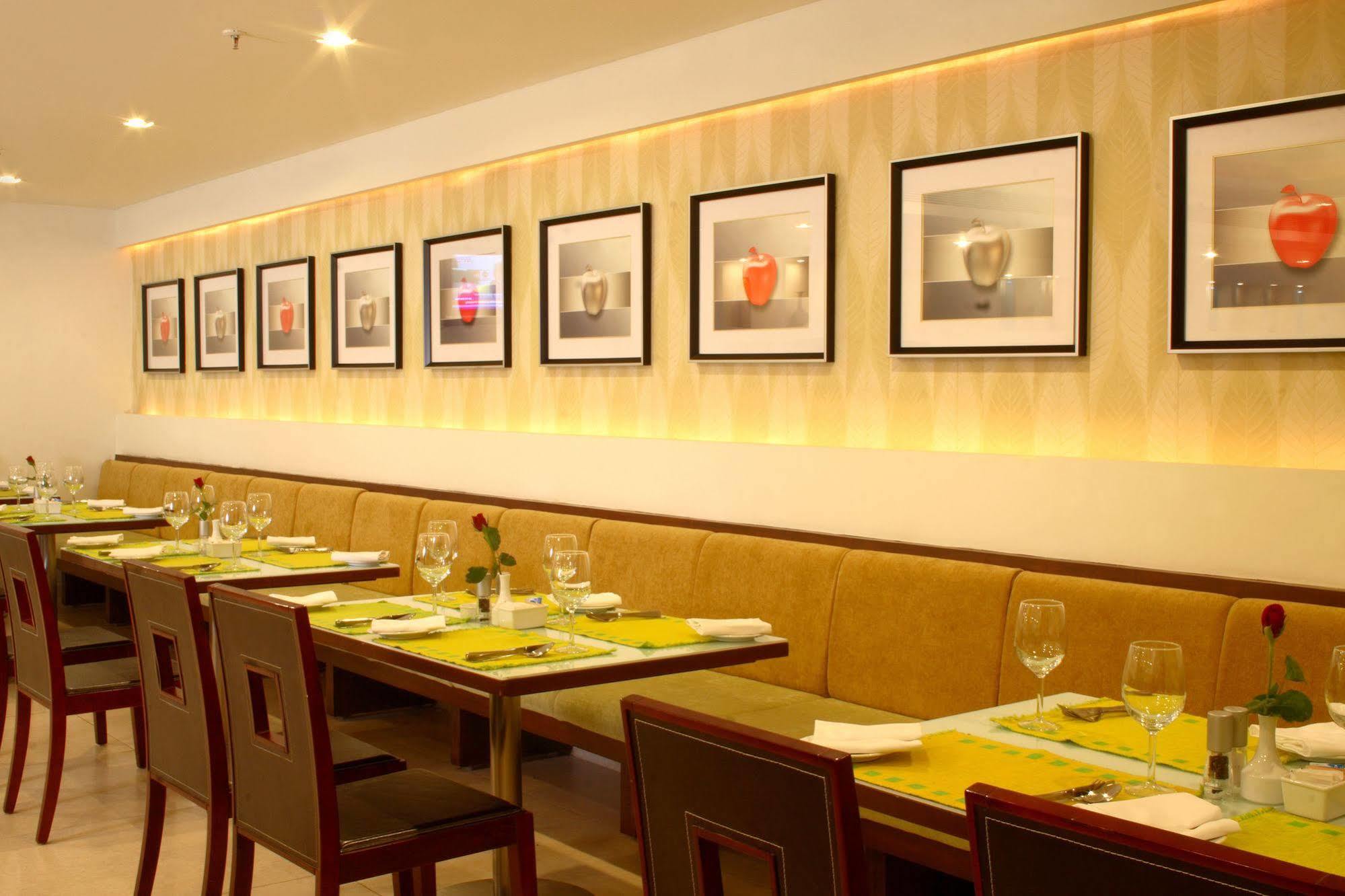 Hotel Hampshire Plaza 3*