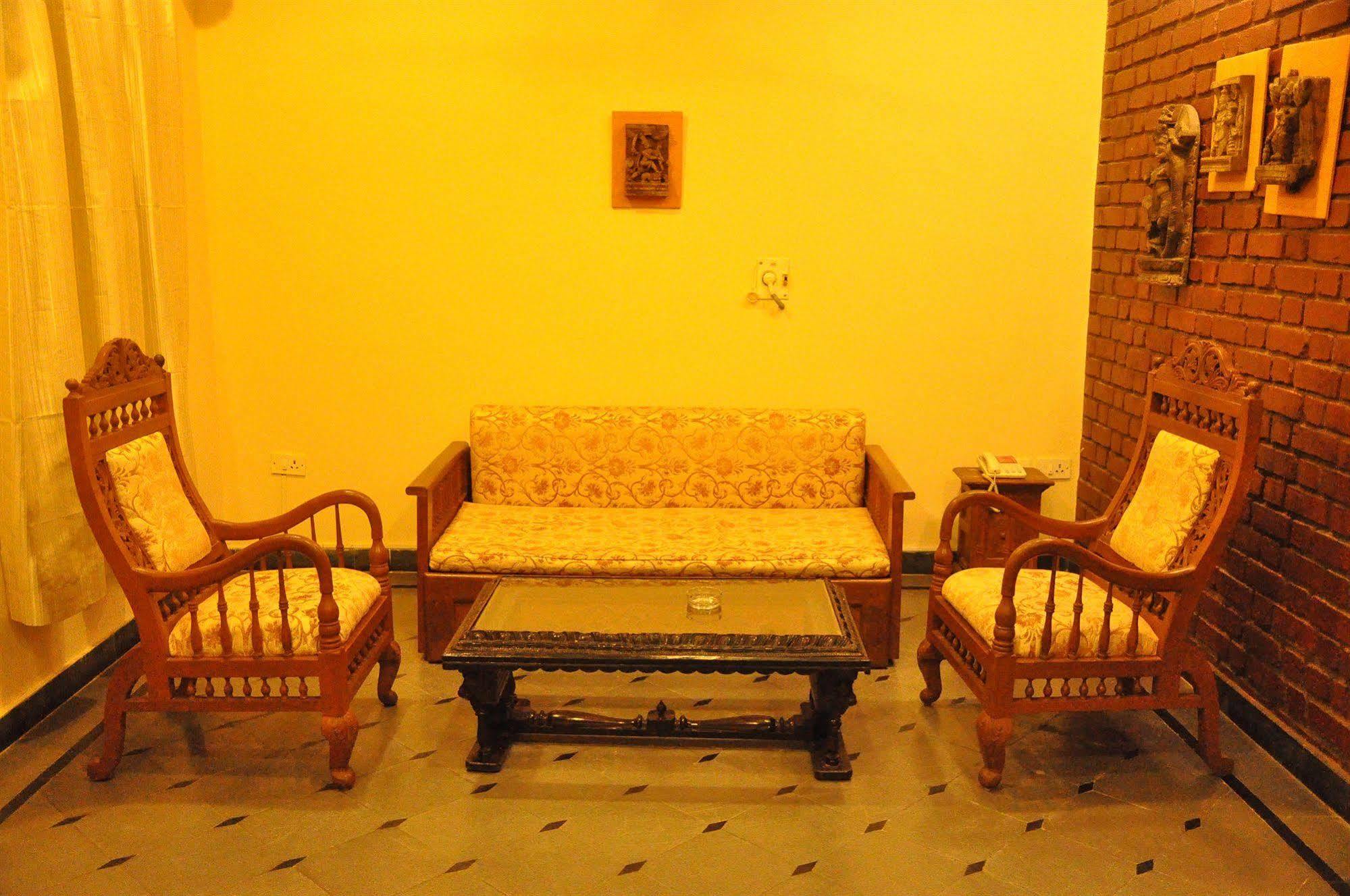 Hotel Aalankrita
