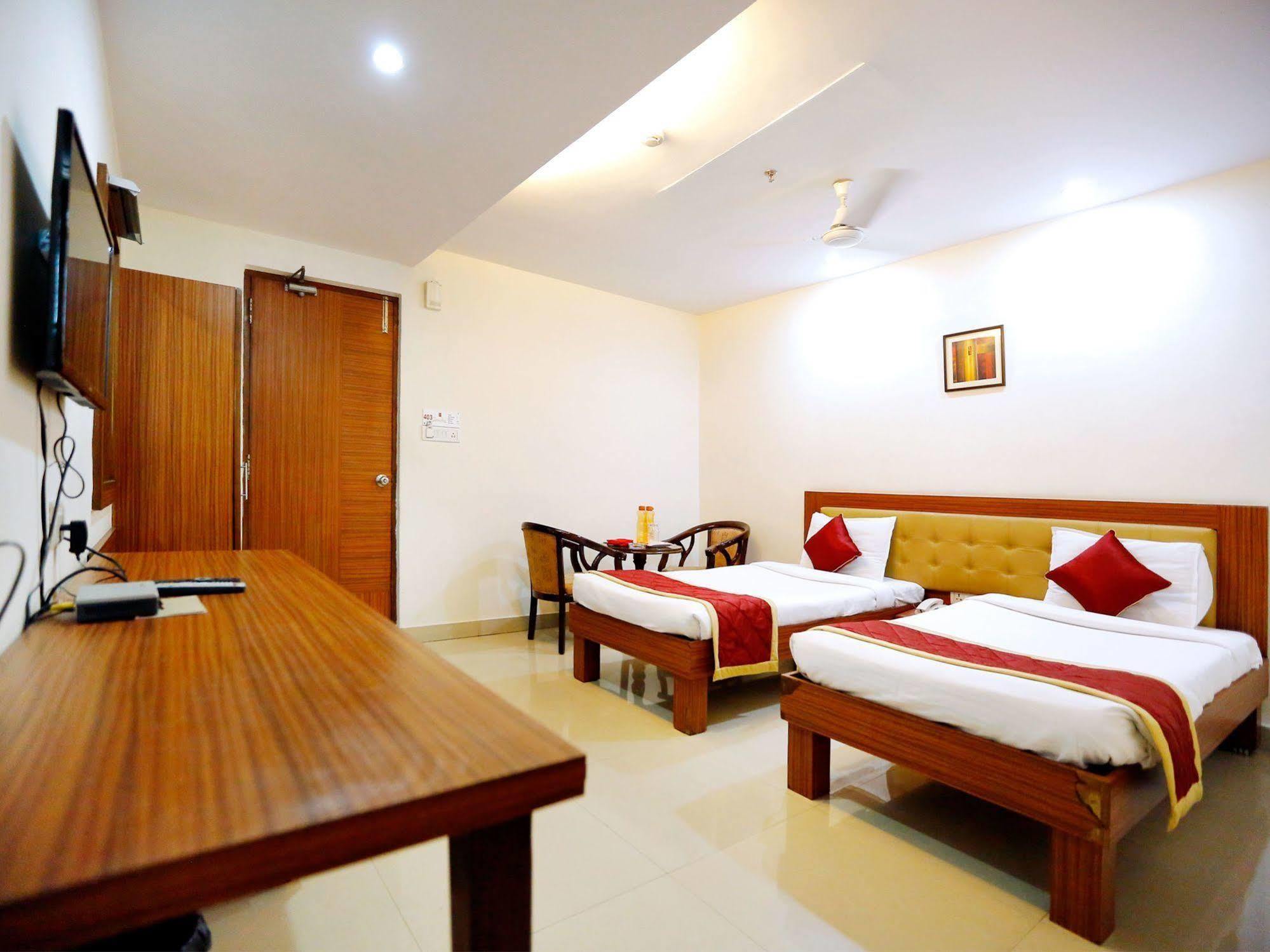 Treebo Trend Grand Plaza Nampally 3*
