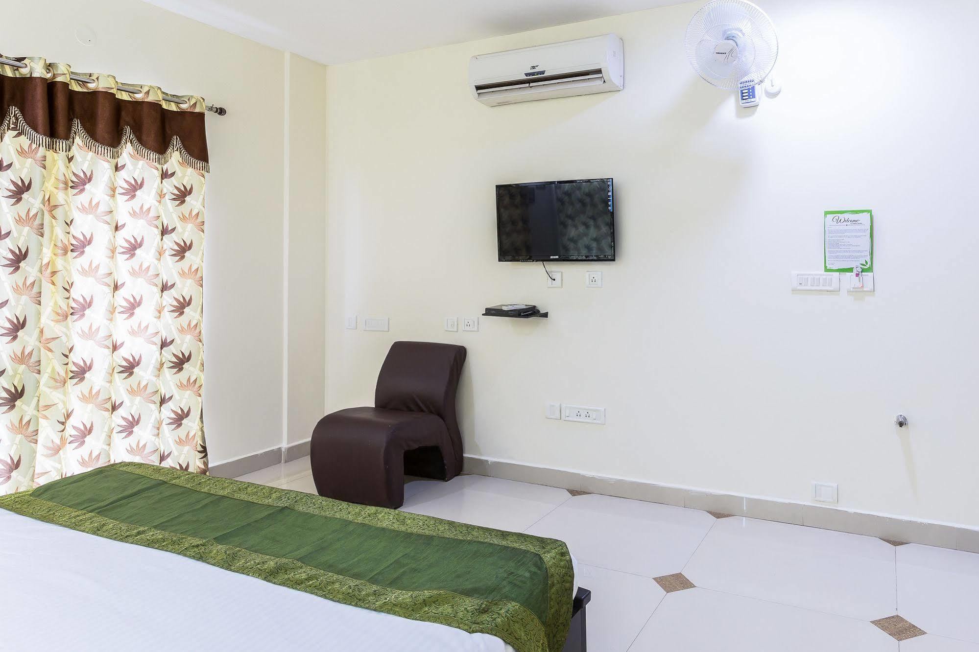 Treebo Srico, Banjara Hills 3*