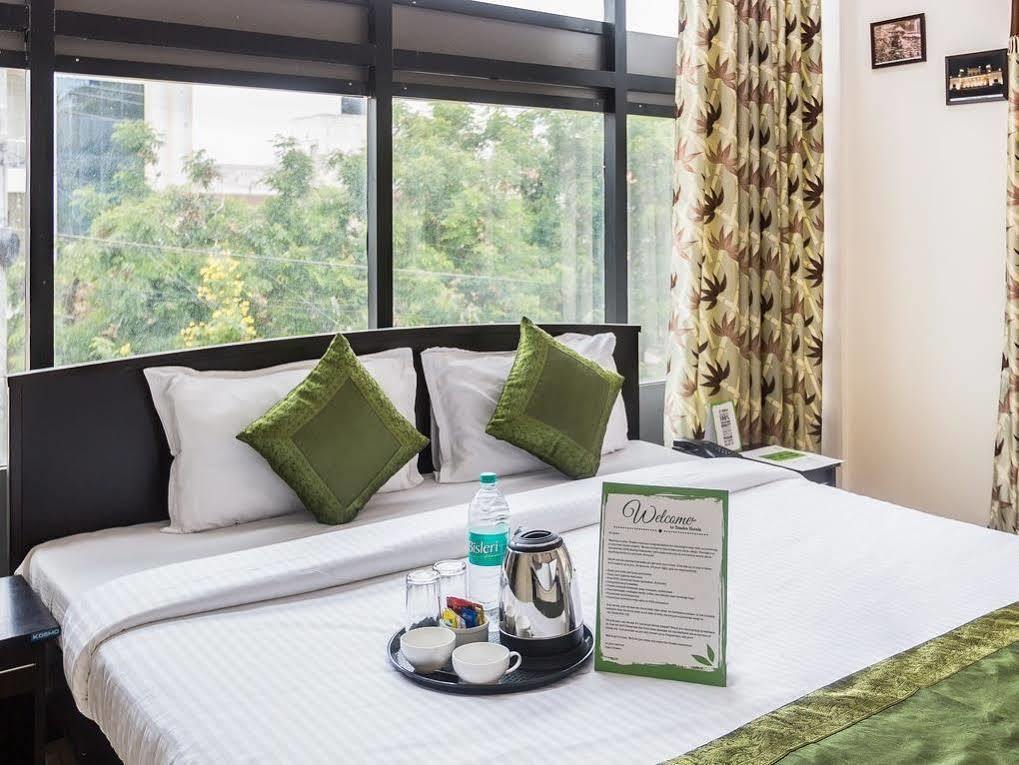 Hotel Treebo Srico, Banjara Hills 3*