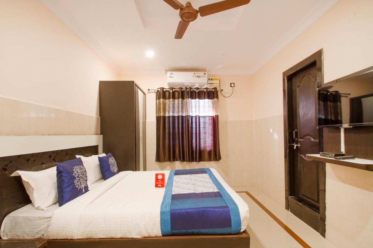 Oyo 10270 Ss Residency 3*