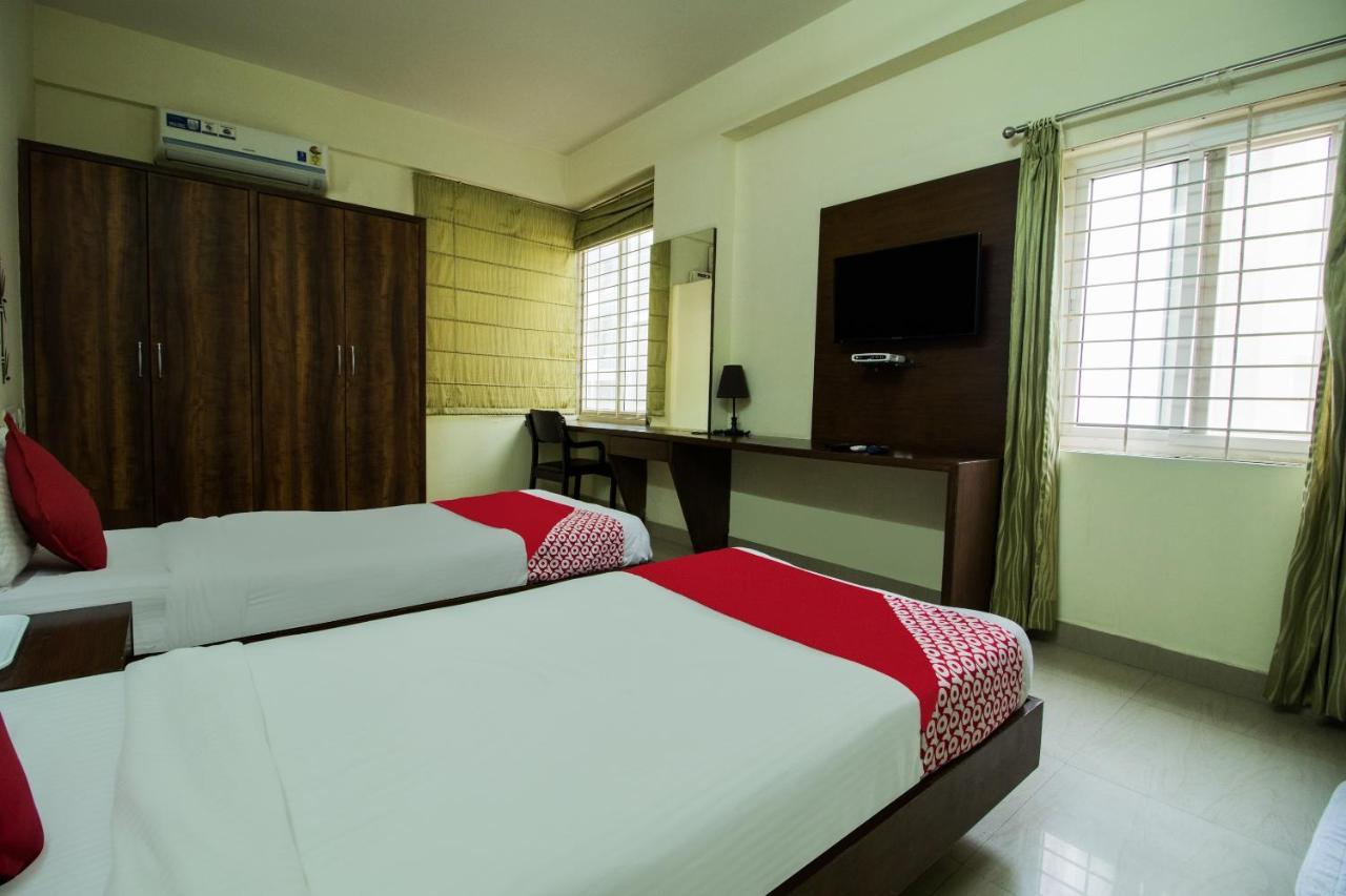 Hotel Oyo 16485 Ans Cyber Castle