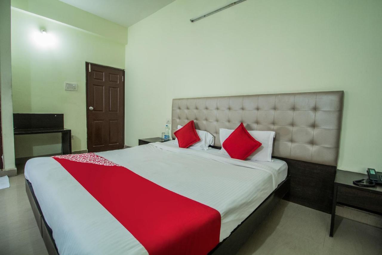 Oyo 16485 Ans Cyber Castle Hotel Hyderabad