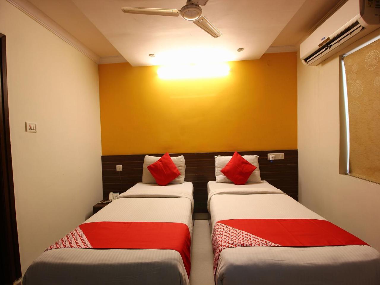 Oyo 17375 My Place Kondapur Hicc Hotel 3*