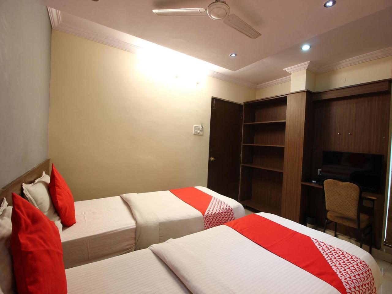 Hotel Oyo 17375 My Place Kondapur Hicc Hyderabad