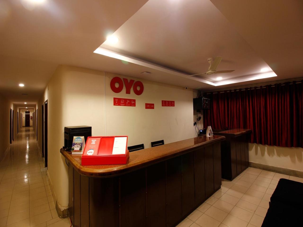 Oyo Flagship 26760 Paradise Circle Hotel