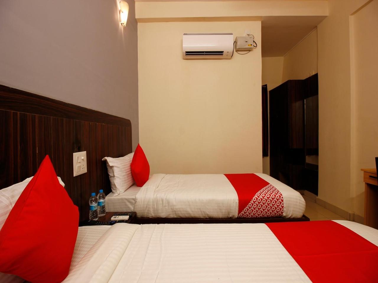 Oyo Flagship 26760 Paradise Circle Hotel