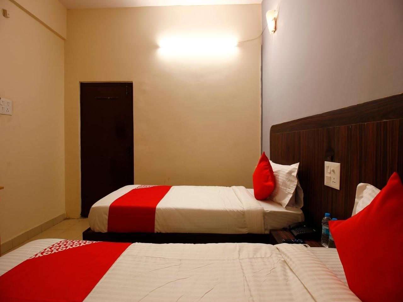 Oyo Flagship 26760 Paradise Circle Hotel Hyderabad