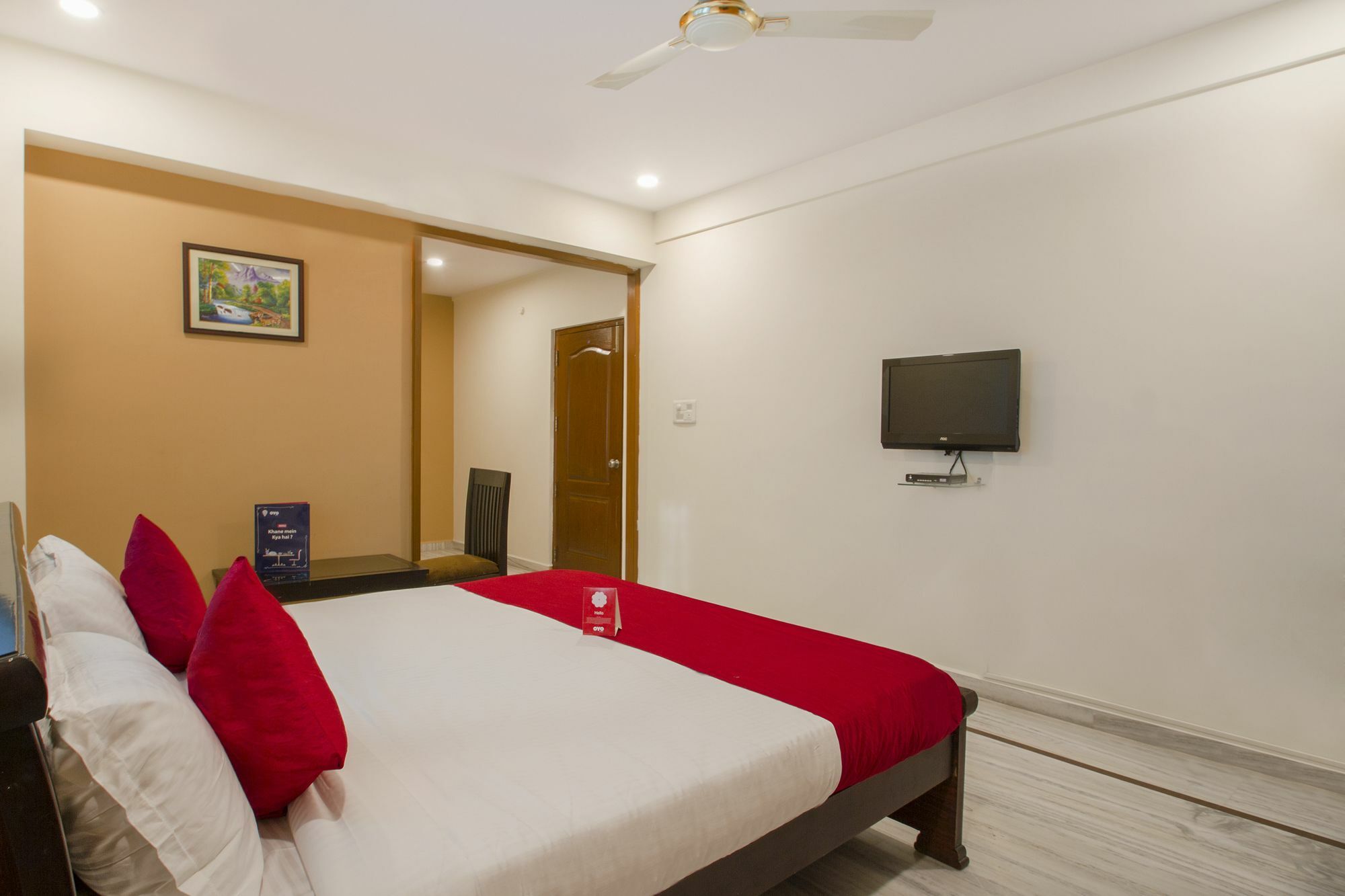 Hotel Oyo 10105 Near Apollo Hospital 3*