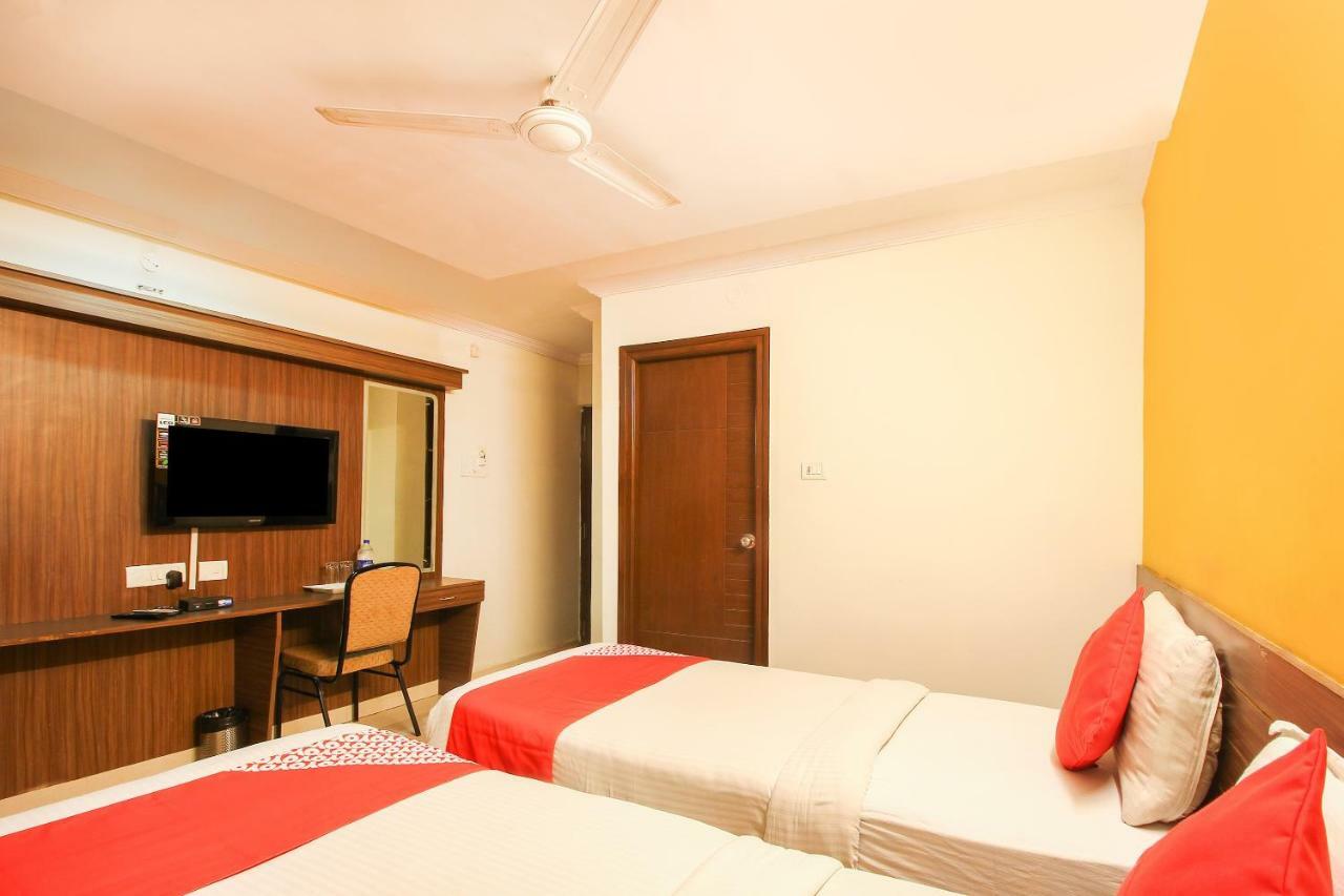 Hotel Oyo 17375 My Place Kondapur Hicc