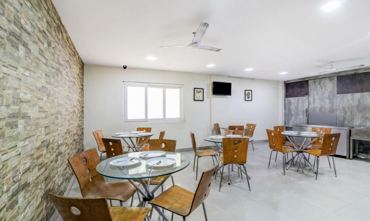 Treebo Srico, Banjara Hills