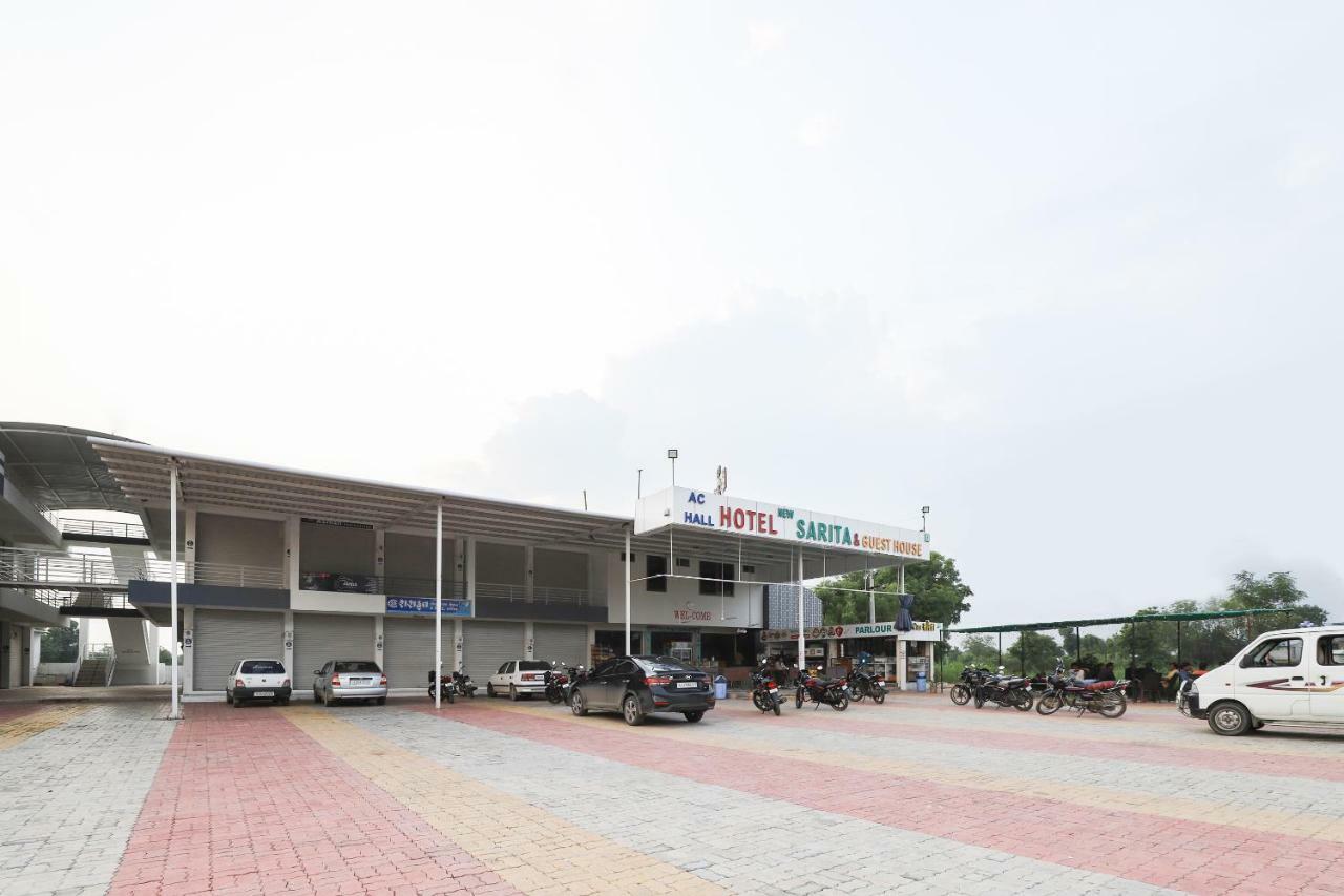 Hotel Oyo 45978 Madhu Nest Hyderabad