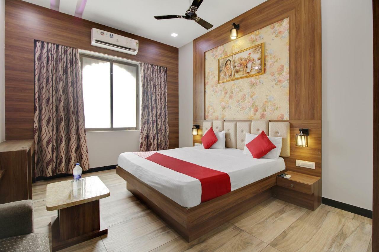 Oyo 45978 Madhu Nest Hotel 3*