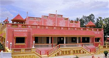 Dhola-ri-dhani Hotel 3*