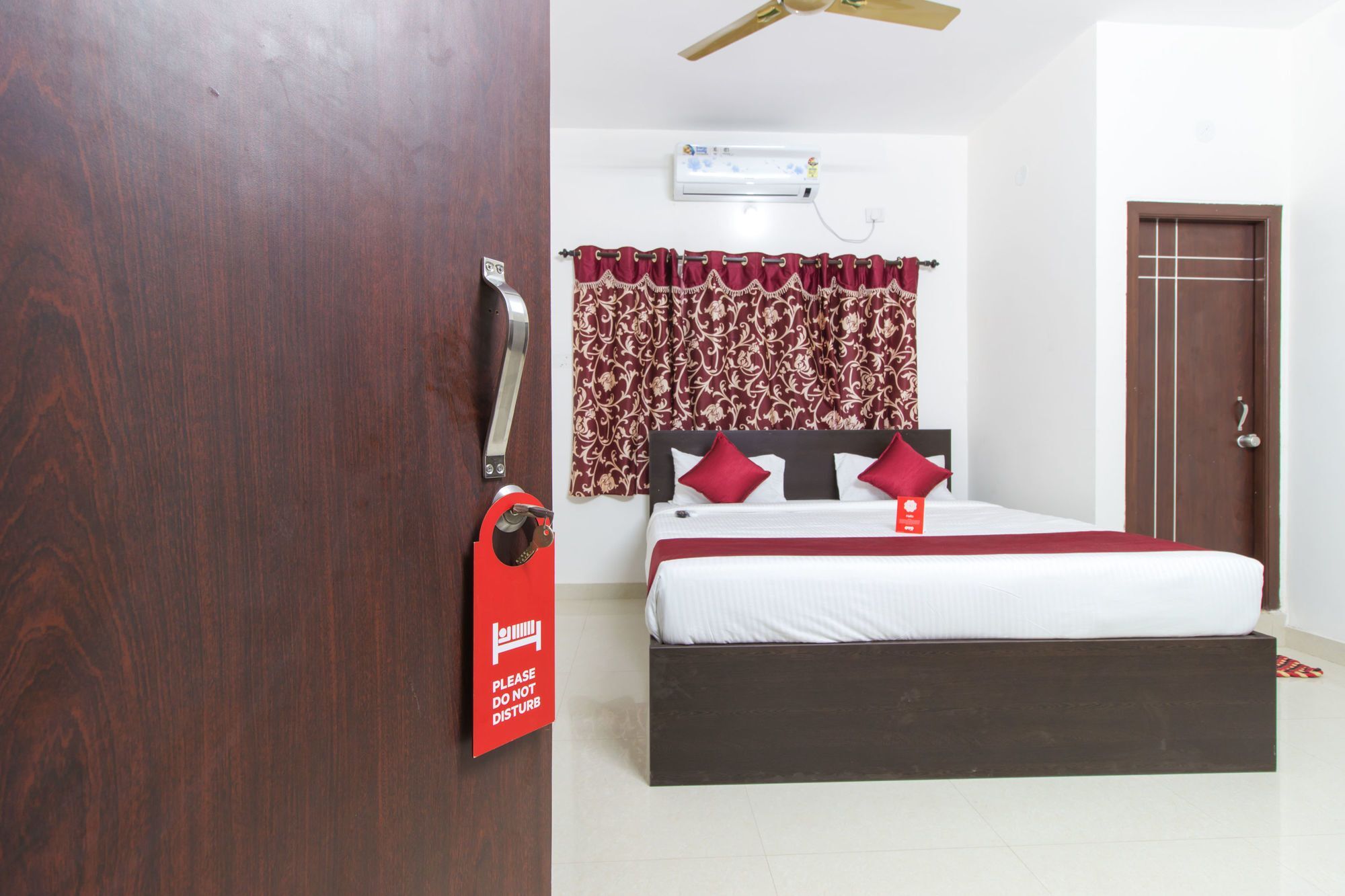 Oyo 9004 S V Residency Hotel