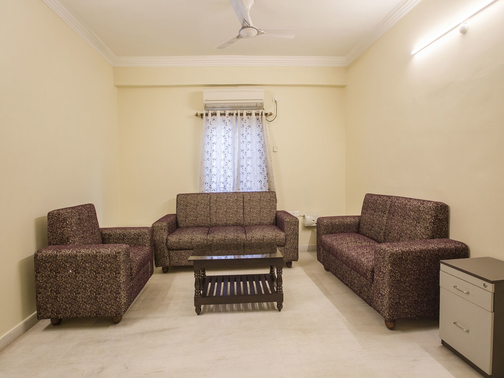Oyo 506 Nirvana Hotel Hyderabad
