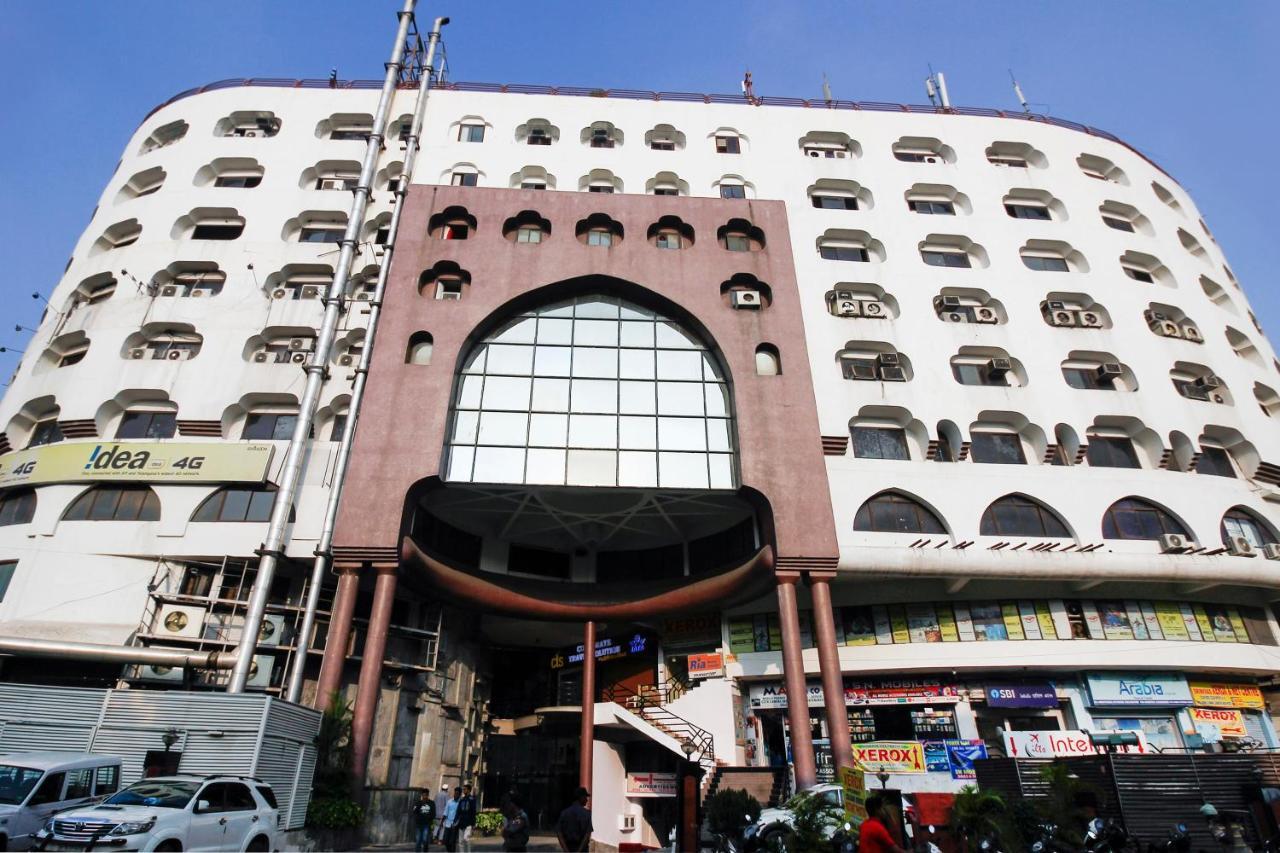 Hotel Oyo Metro International Near Lb Stadium 3*