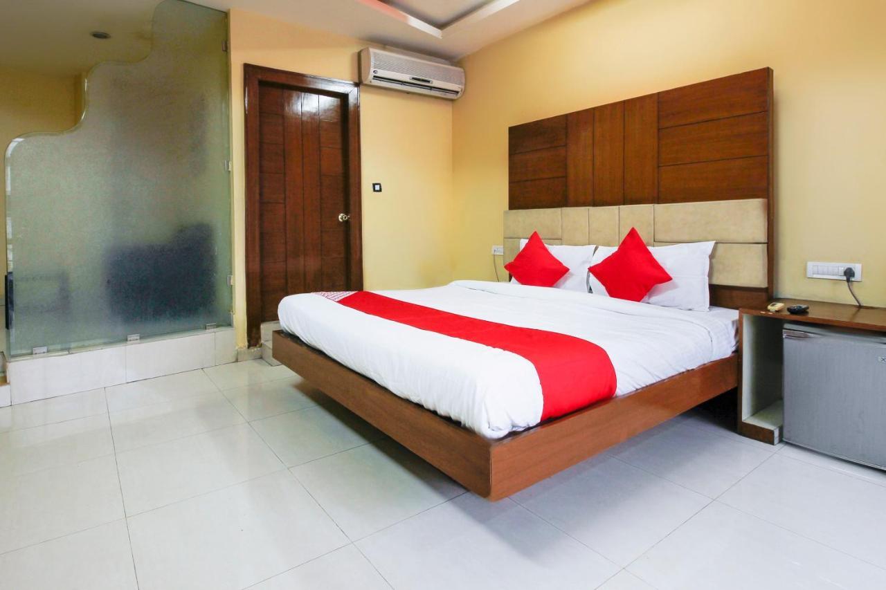 Oyo Metro International Near Lb Stadium Hotel