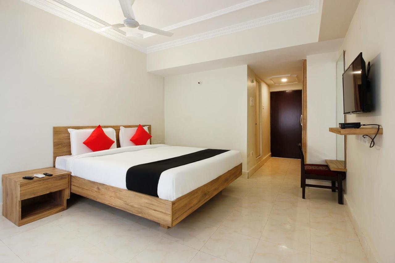 Super Capital O Sri Suprabhat Grand Near Kachiguda Railway Station Hotel
