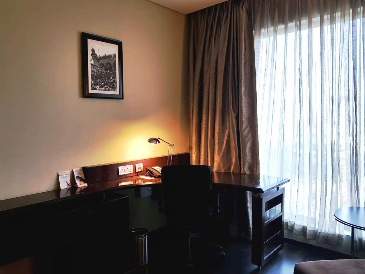 Vivanta Hyderabad, Begumpet Hotel